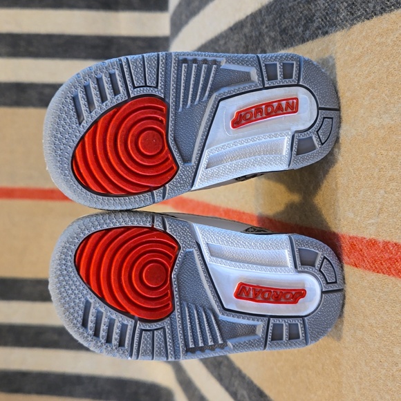 Jordan 3 Retro ‘True Blue’ 2016 (GS) Size 4C - Picture 4 of 8